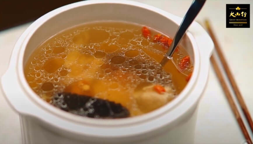 海參花膠花旗參湯 Fish Maw & Sea Cucumber Soup